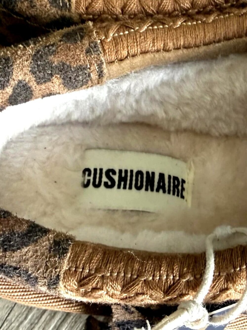 CUSHIONAIRE Leopard Print Genuine Suede Cozy Slippers Faux Fur 8 M NWT - Picture 10 of 15
